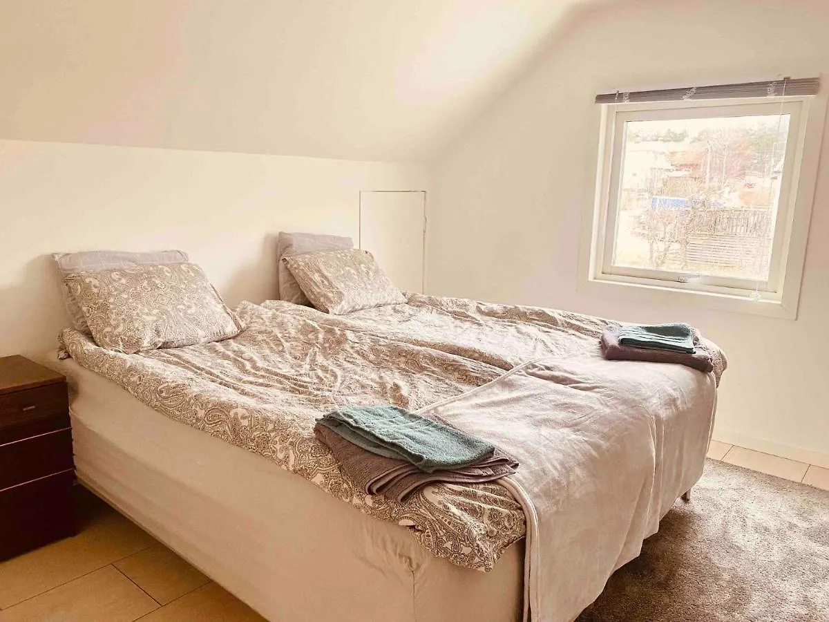 Lovely 3-Bed Flat In Stockholm Sollentuna 0*,
