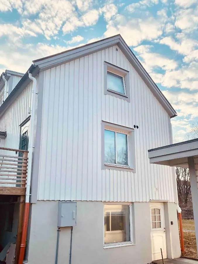 Lovely 3-Bed Flat In Stockholm Sollentuna