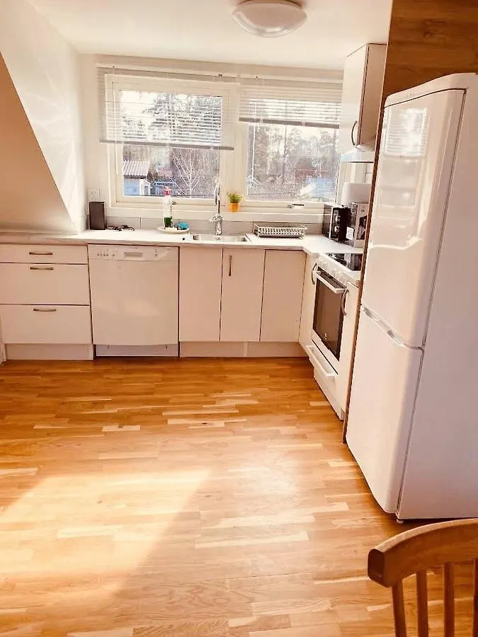 Lovely 3-Bed Flat In Stockholm Sollentuna 0*,